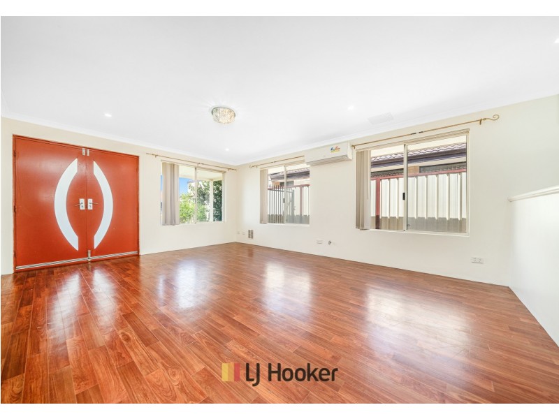 11 Flynn Street, Canning Vale WA 6155