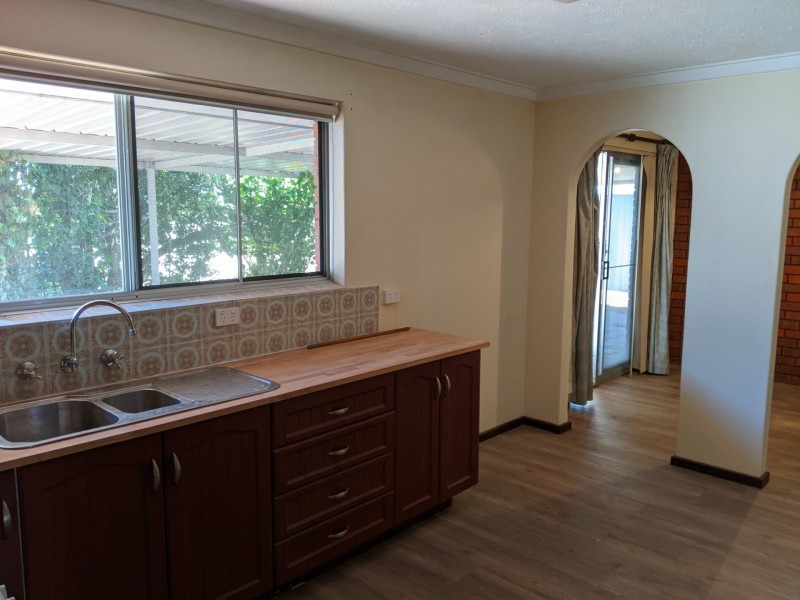 19 Vahland Ave, Riverton WA 6148