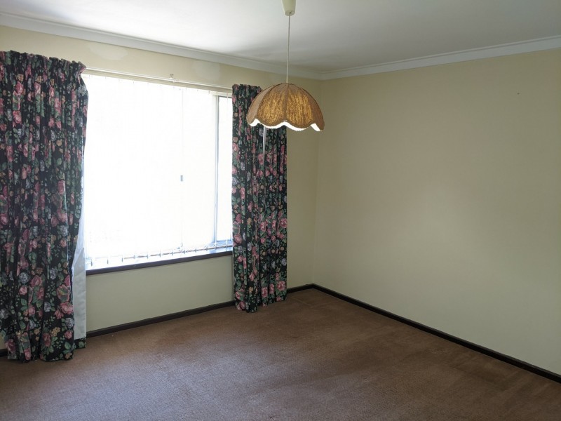 19 Vahland Ave, Riverton WA 6148