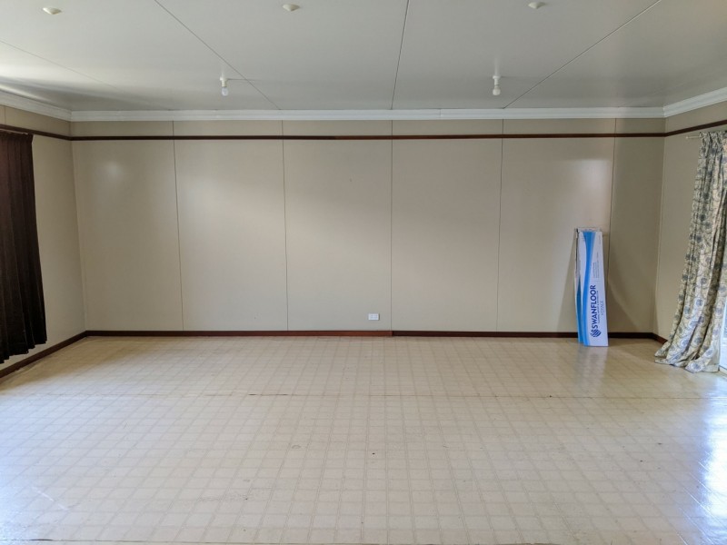 19 Vahland Ave, Riverton WA 6148