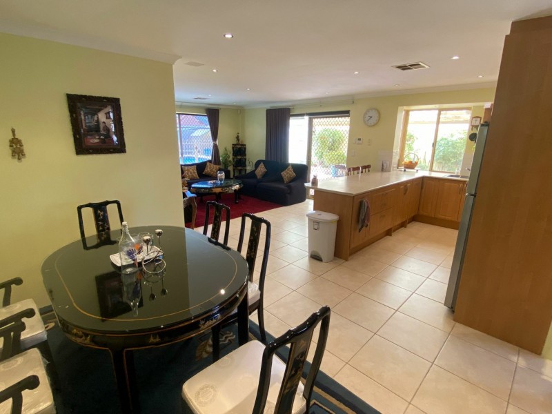 20 Peran St, Bennett Springs WA 6063