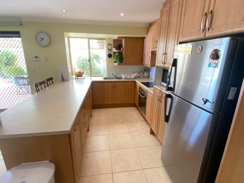 20 Peran St, Bennett Springs WA 6063