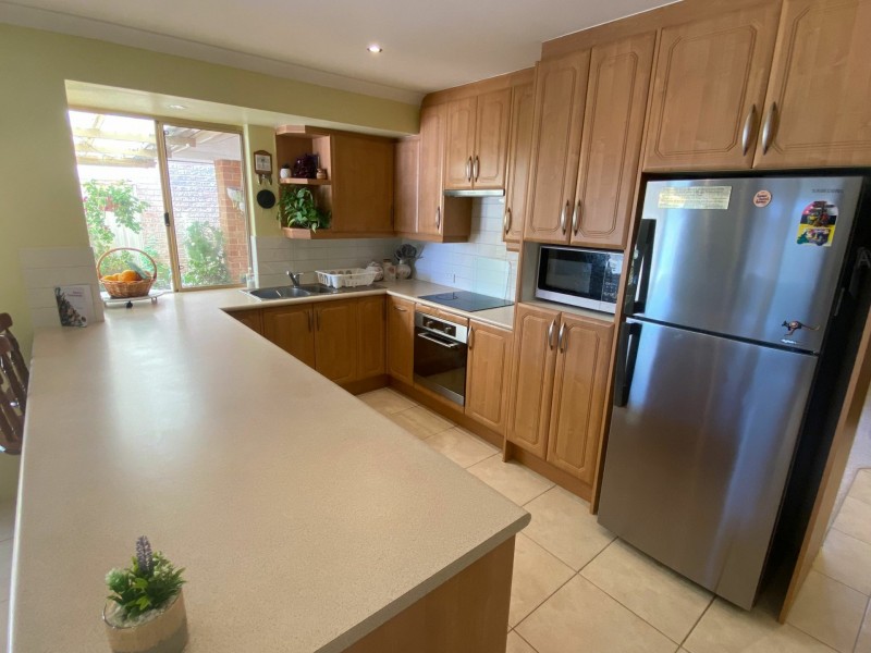 20 Peran St, Bennett Springs WA 6063