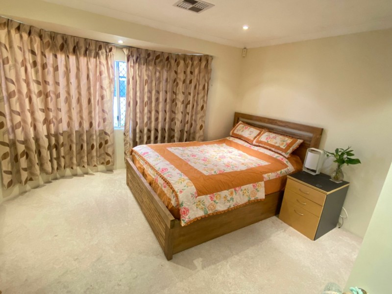 20 Peran St, Bennett Springs WA 6063