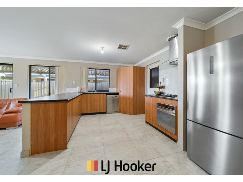 14 Brookeby Hts, Leda WA 6170