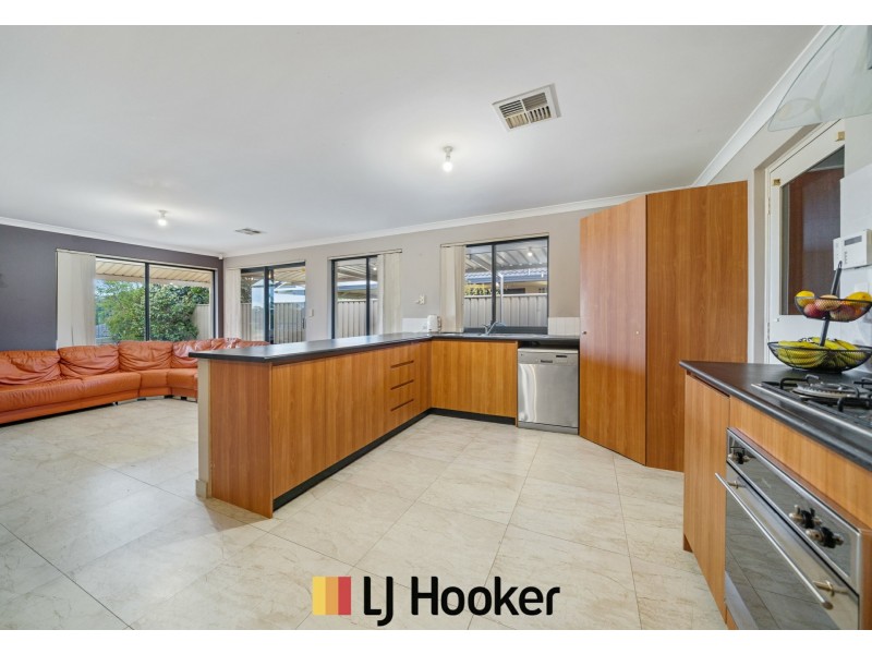14 Brookeby Hts, Leda WA 6170