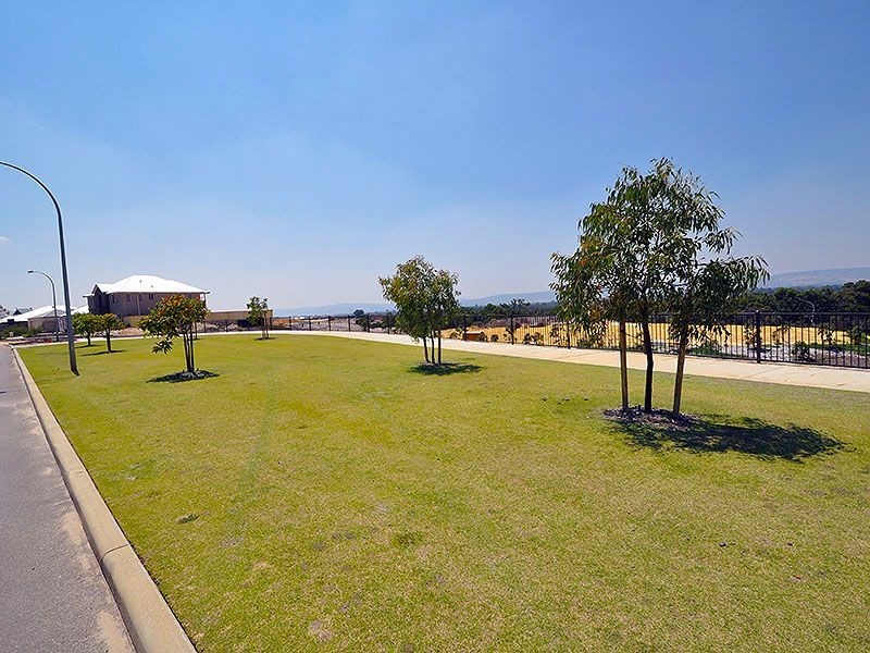 16 Ardmore Parade, Ellenbrook WA 6069