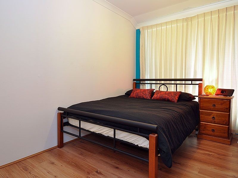 16 Ardmore Parade, Ellenbrook WA 6069