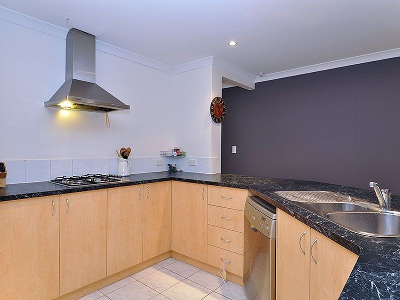 16 Ardmore Parade, Ellenbrook WA 6069