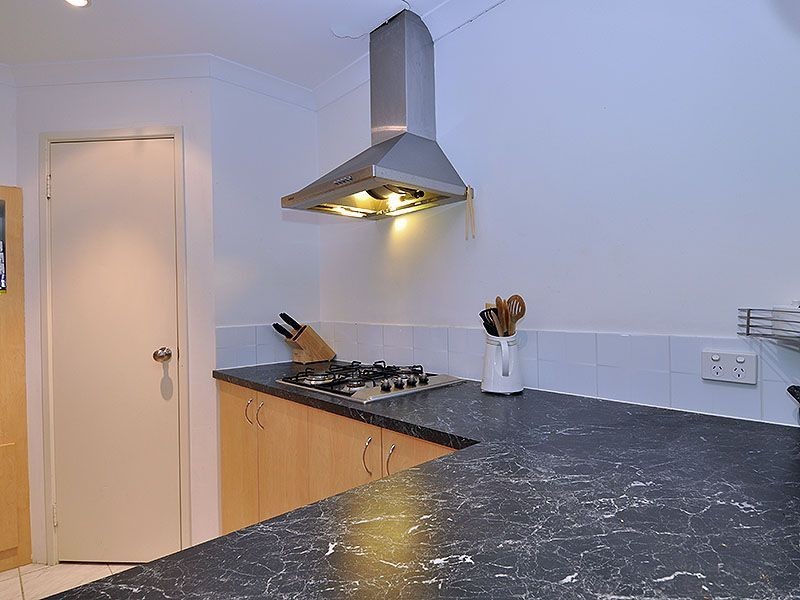 16 Ardmore Parade, Ellenbrook WA 6069