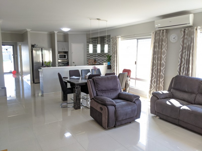 9 Trojan Bend, Madeley WA 6065