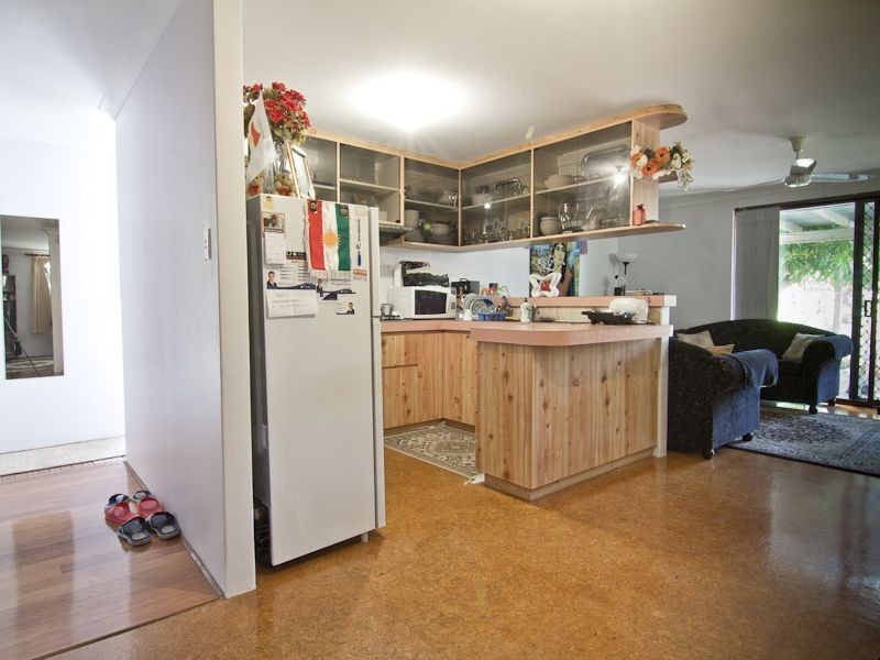 1 Varina Court, Alexander Heights WA 6064