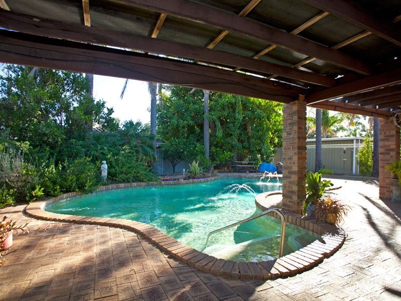 17 Chancery Lane, Alexander Heights WA 6064