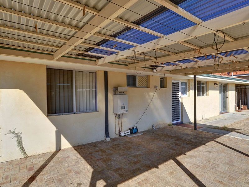 89 Amberton Avenue, Girrawheen WA 6064
