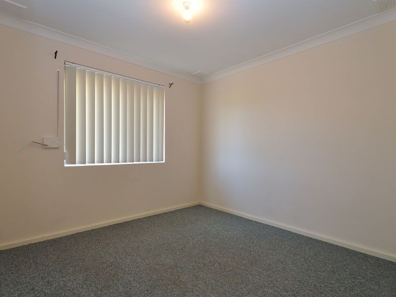 89 Amberton Avenue, Girrawheen WA 6064