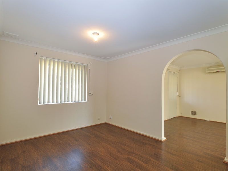 89 Amberton Avenue, Girrawheen WA 6064