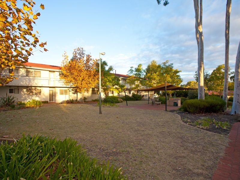 7/26 Salcott Road, Girrawheen WA 6064