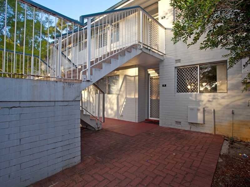 7/26 Salcott Road, Girrawheen WA 6064