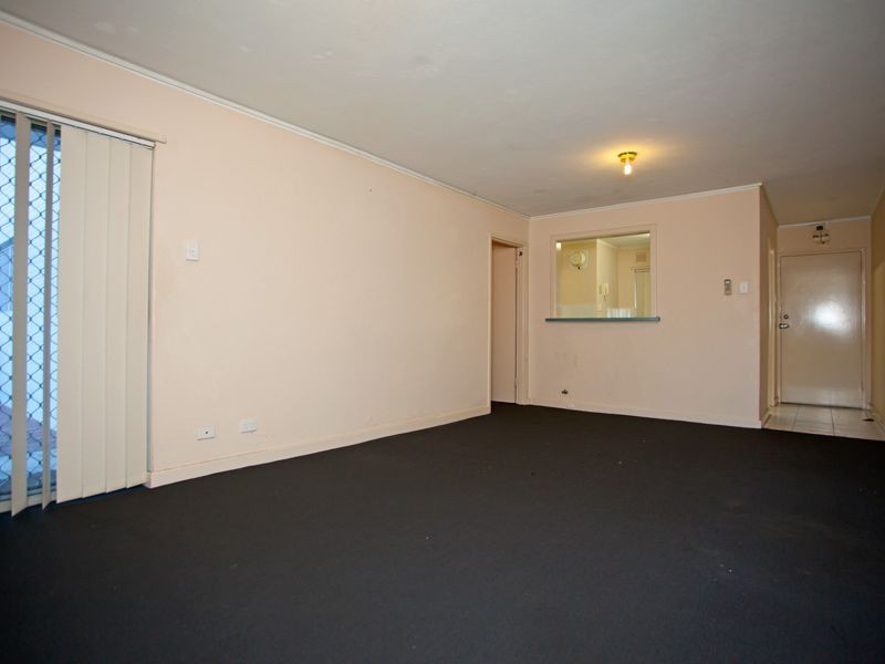 7/26 Salcott Road, Girrawheen WA 6064