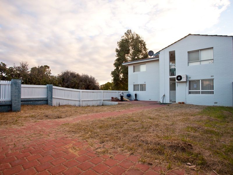 7/26 Salcott Road, Girrawheen WA 6064