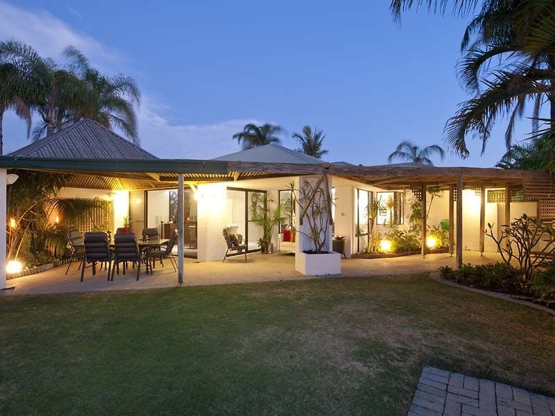 1 Newhaven Heights, Ballajura WA 6066