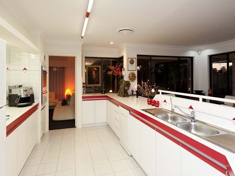 1 Newhaven Heights, Ballajura WA 6066