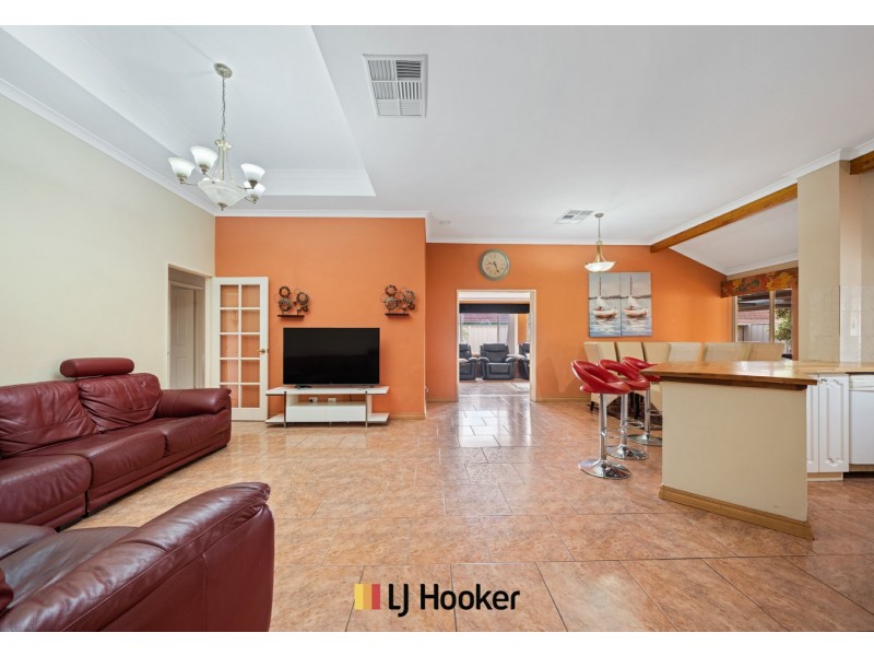 5 Rosea Court, Thornlie WA 6108