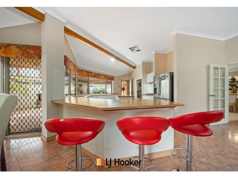 5 Rosea Court, Thornlie WA 6108