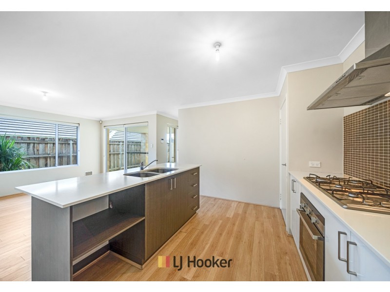 43 Redstone Trail, Ellenbrook WA 6069