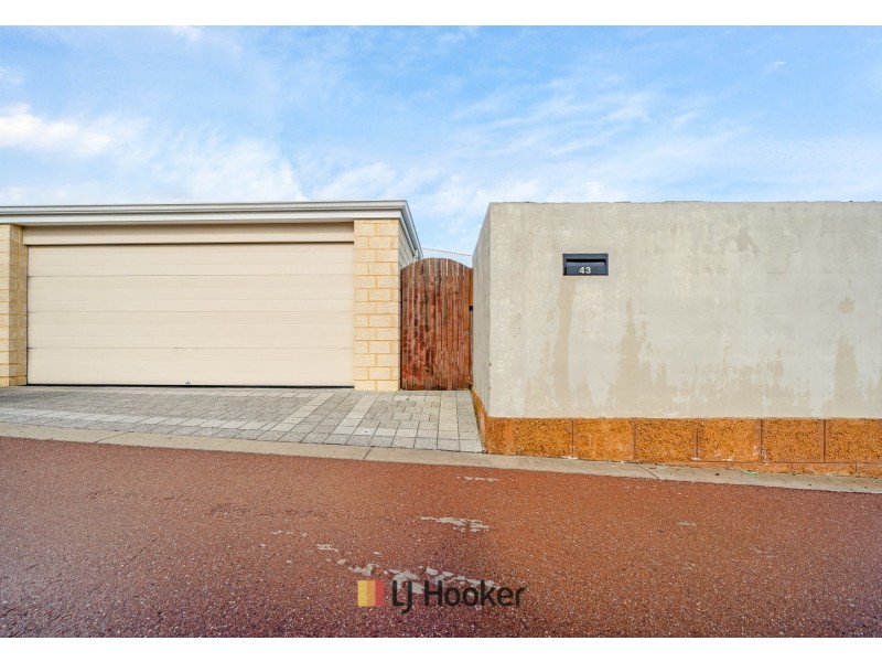 43 Redstone Trail, Ellenbrook WA 6069