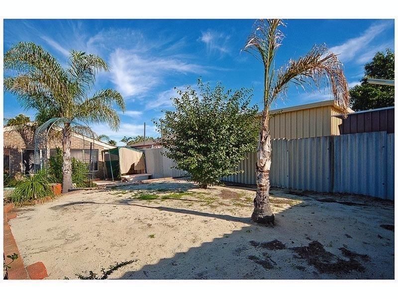 60 Blackmore Avenue, Girrawheen WA 6064