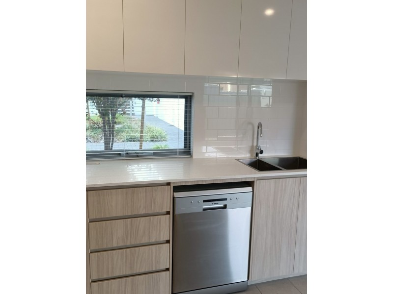 11/114 Great Northern Highway, Midland WA 6056