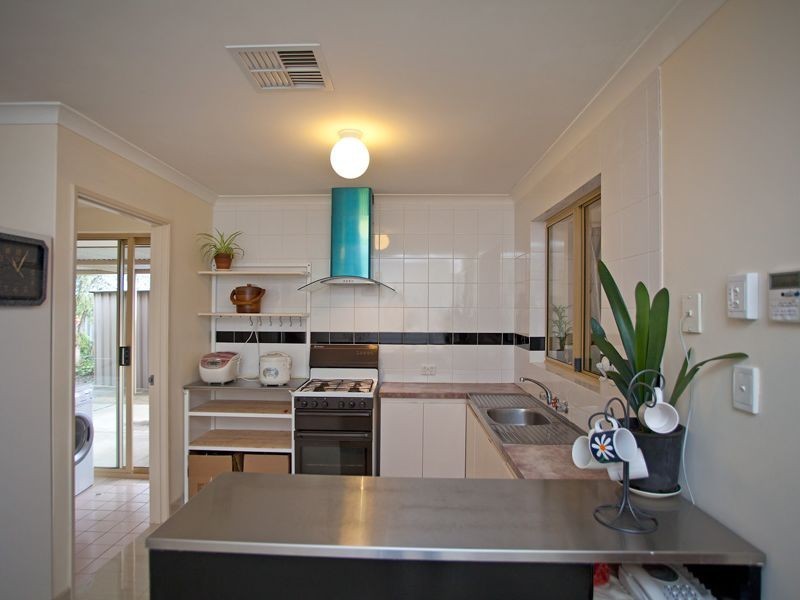 68 Hillcrest Road, Alexander Heights WA 6064