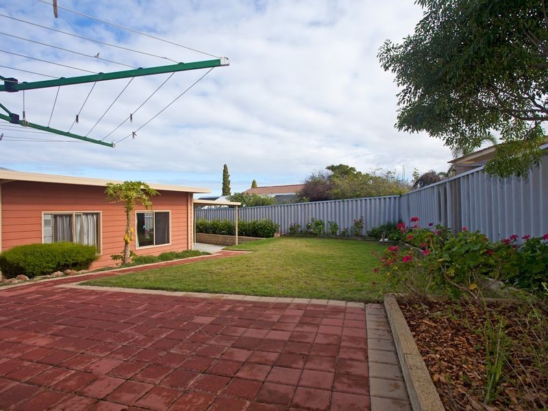 68 Hillcrest Road, Alexander Heights WA 6064