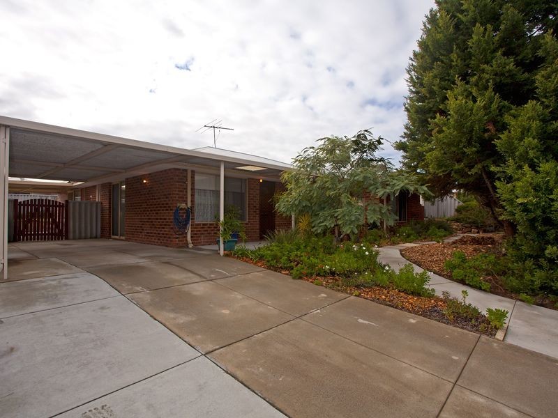 68 Hillcrest Road, Alexander Heights WA 6064