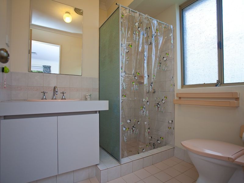 68 Hillcrest Road, Alexander Heights WA 6064