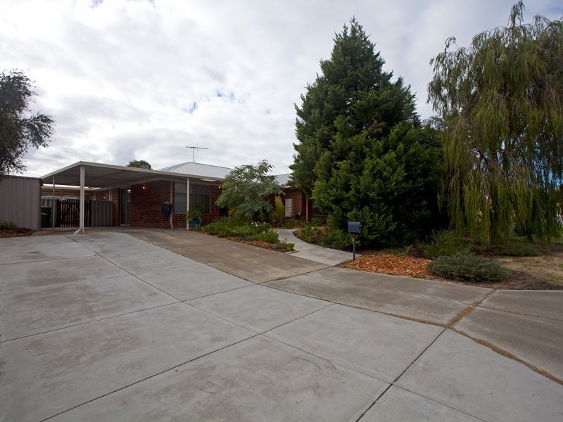 68 Hillcrest Road, Alexander Heights WA 6064