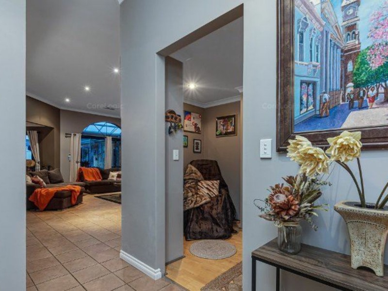 7 The BridgeWay, Canning Vale WA 6155