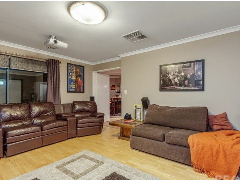 7 The BridgeWay, Canning Vale WA 6155