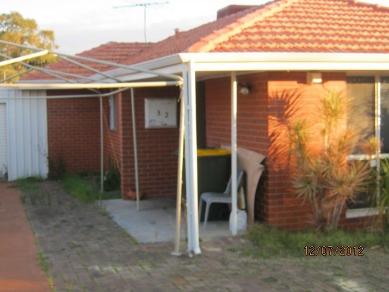 32 Templeton Crescent, Girrawheen WA 6064