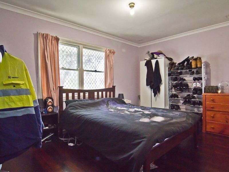 5 Oldfield Road, Girrawheen WA 6064