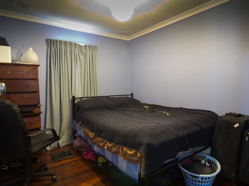 5 Oldfield Road, Girrawheen WA 6064