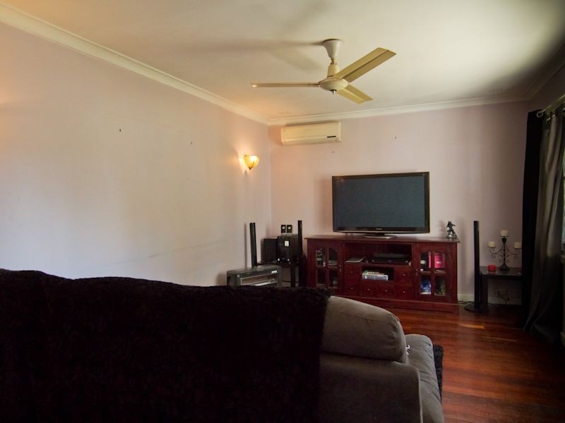 5 Oldfield Road, Girrawheen WA 6064