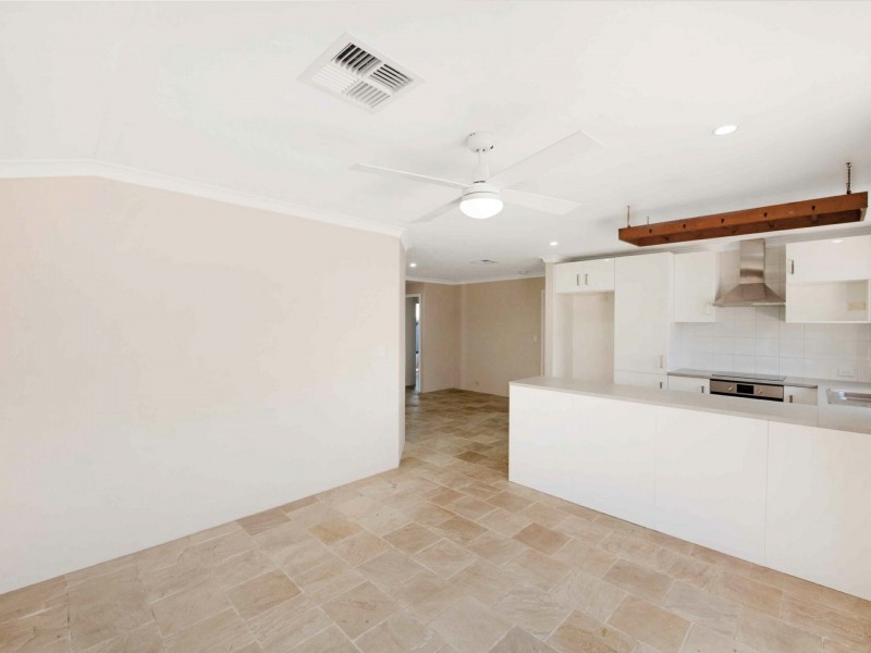 6 Speargrass Close, Alexander Heights WA 6064