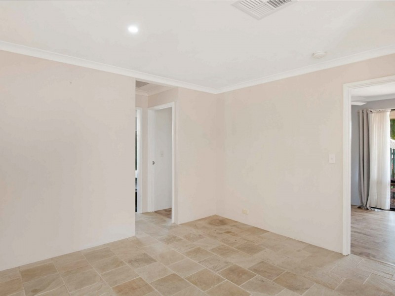 6 Speargrass Close, Alexander Heights WA 6064