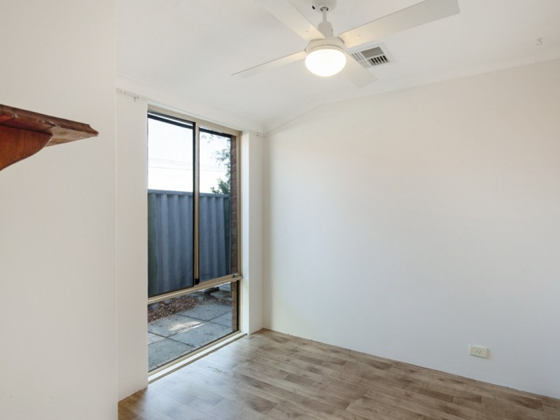 6 Speargrass Close, Alexander Heights WA 6064