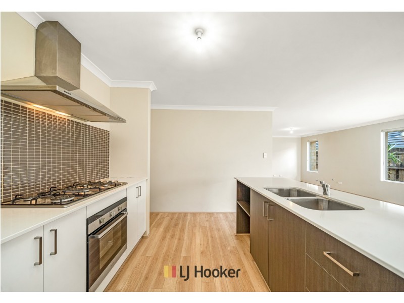 43 Redstone Trail, Ellenbrook WA 6069