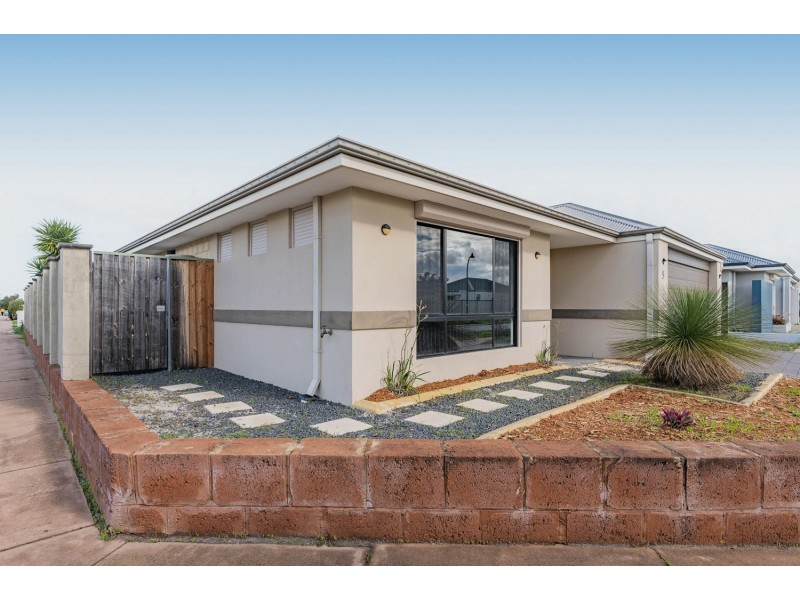 5 Riverland Drive, Ellenbrook WA 6069