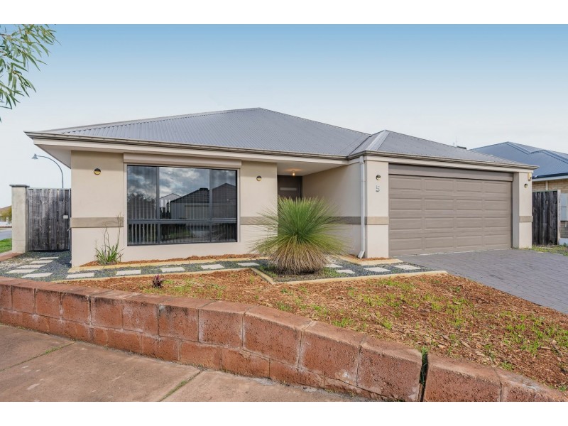 5 Riverland Drive, Ellenbrook WA 6069