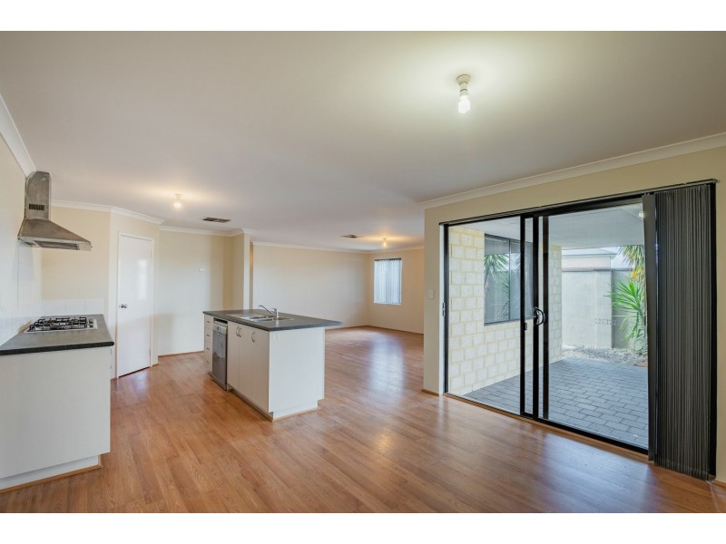 5 Riverland Drive, Ellenbrook WA 6069